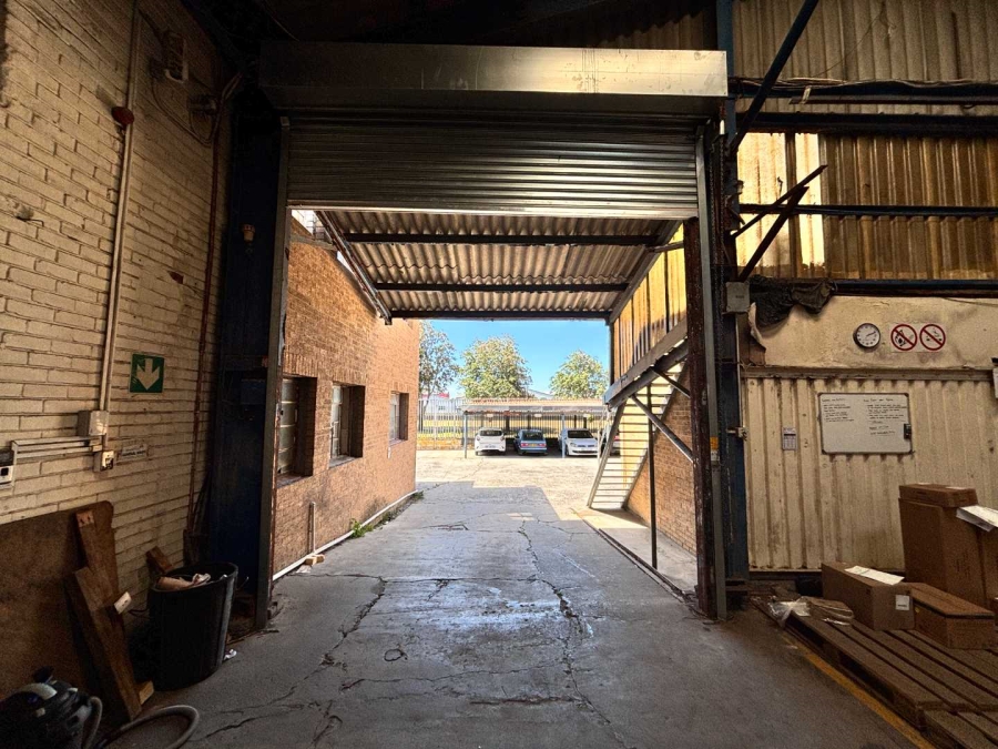 To Let commercial Property for Rent in Paarden Eiland Western Cape